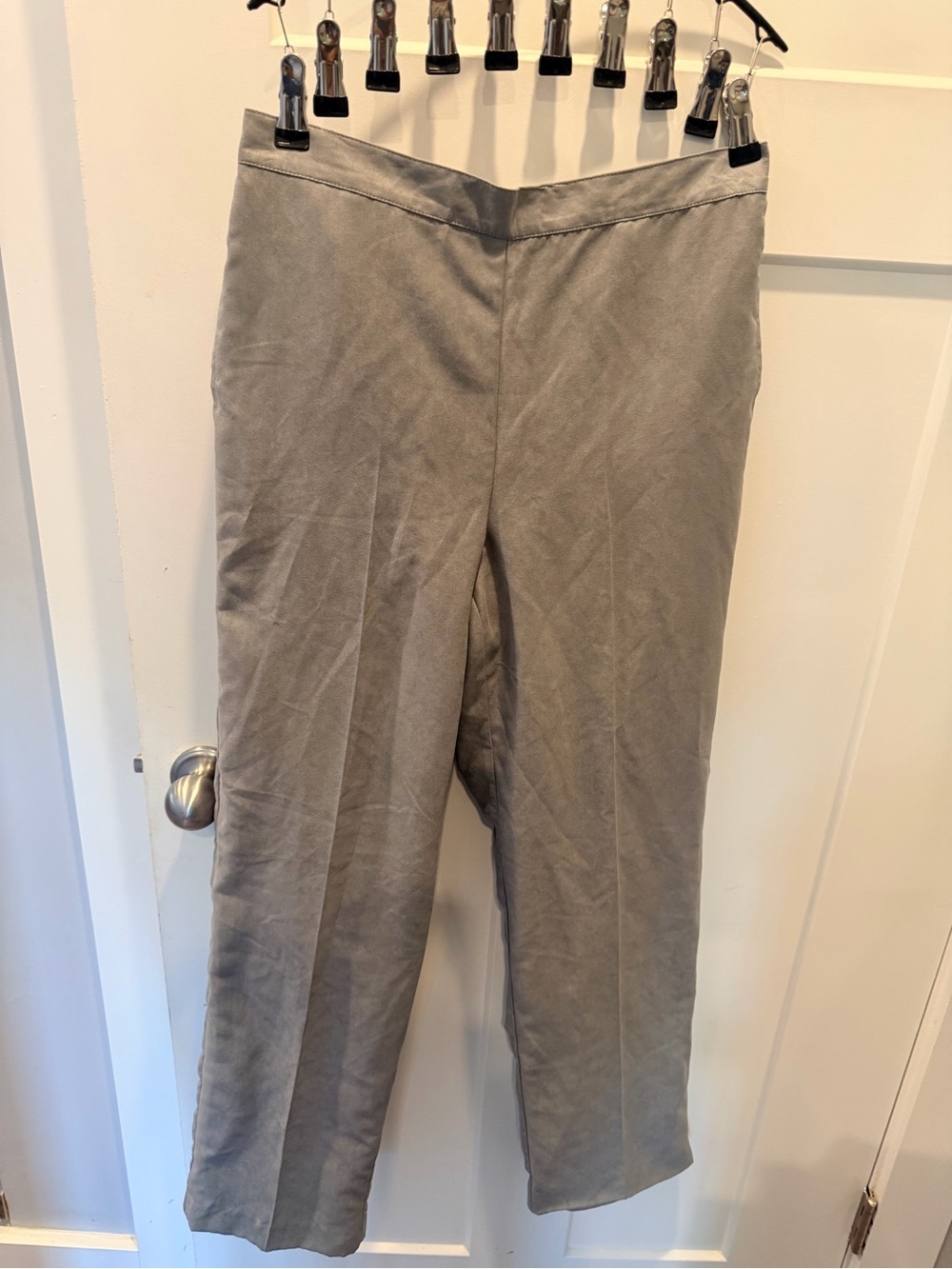 Alfred Dunner Gray Pull On Dress Pants Women’s Size 8 Elastic Waist Straight Leg